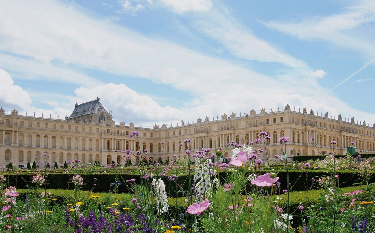 The Château garden side