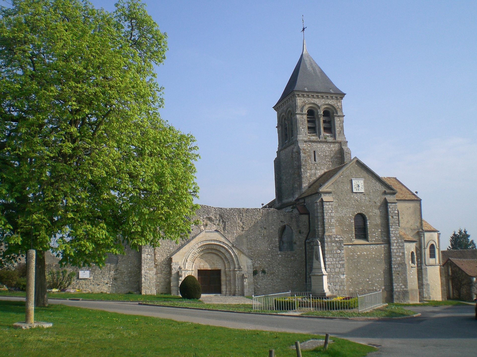 Church of Montchauvet