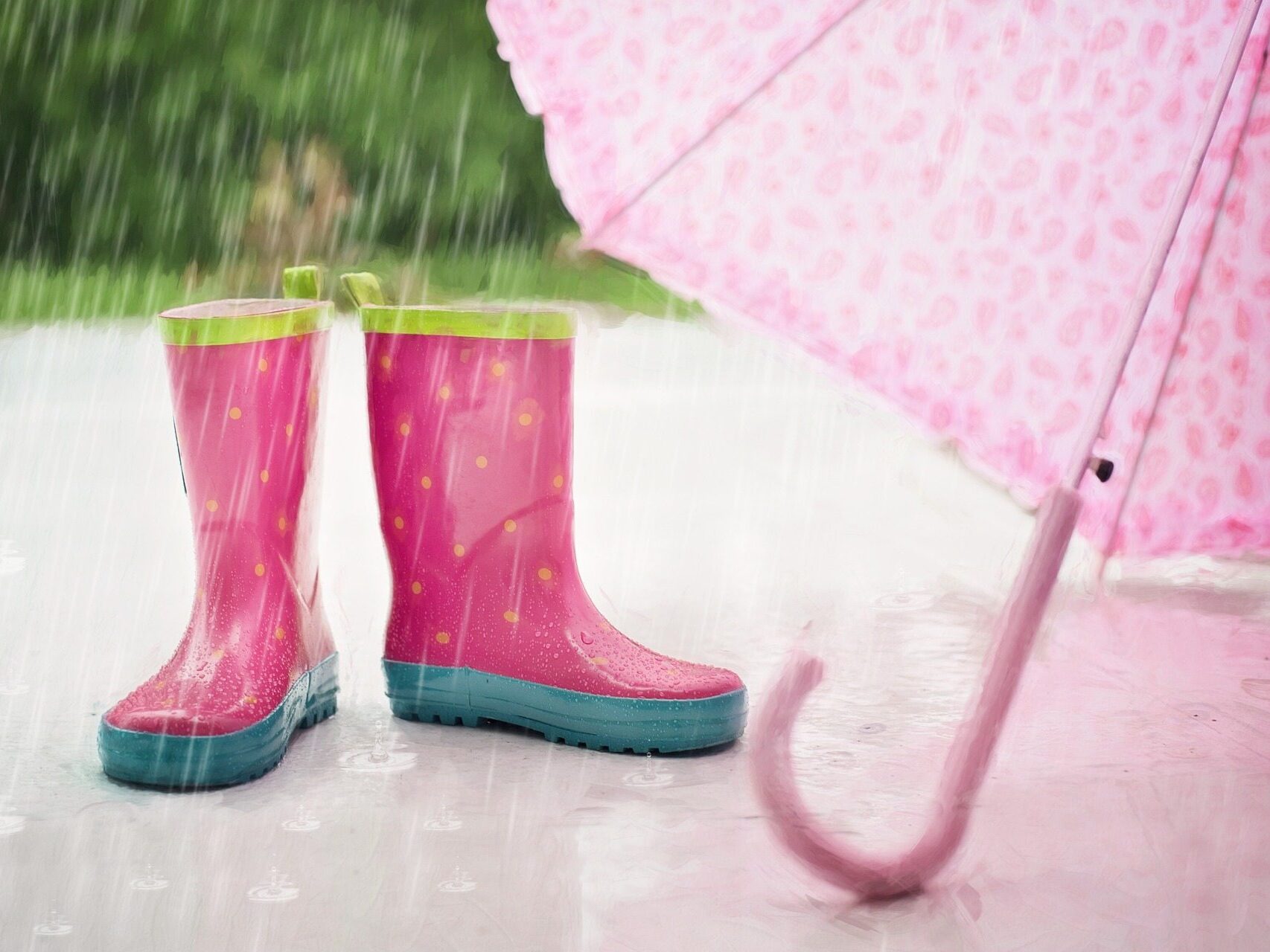 Pluie parapluie bottes Pays Houdanais