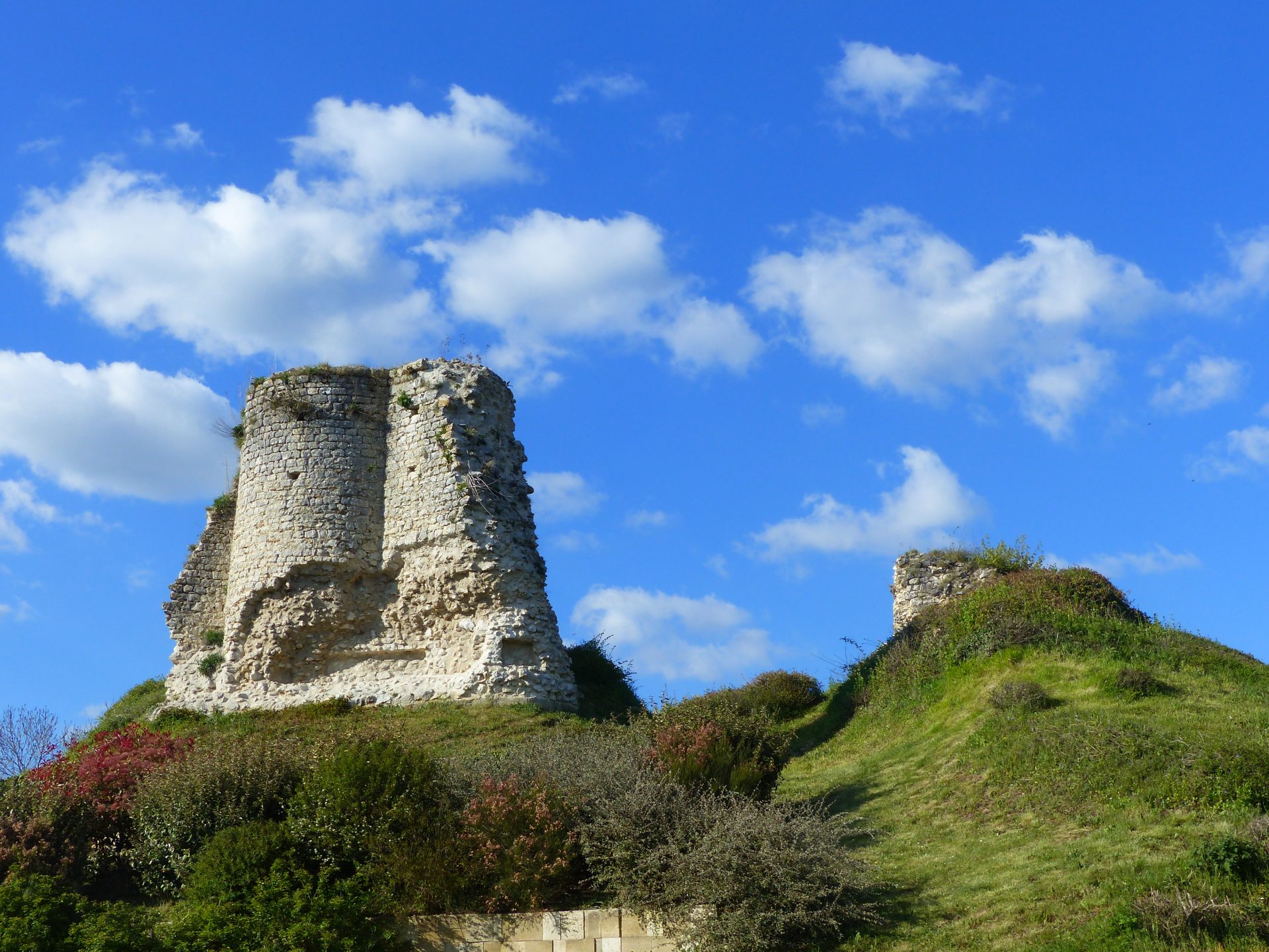 Vestiges Donjon Montchauvet